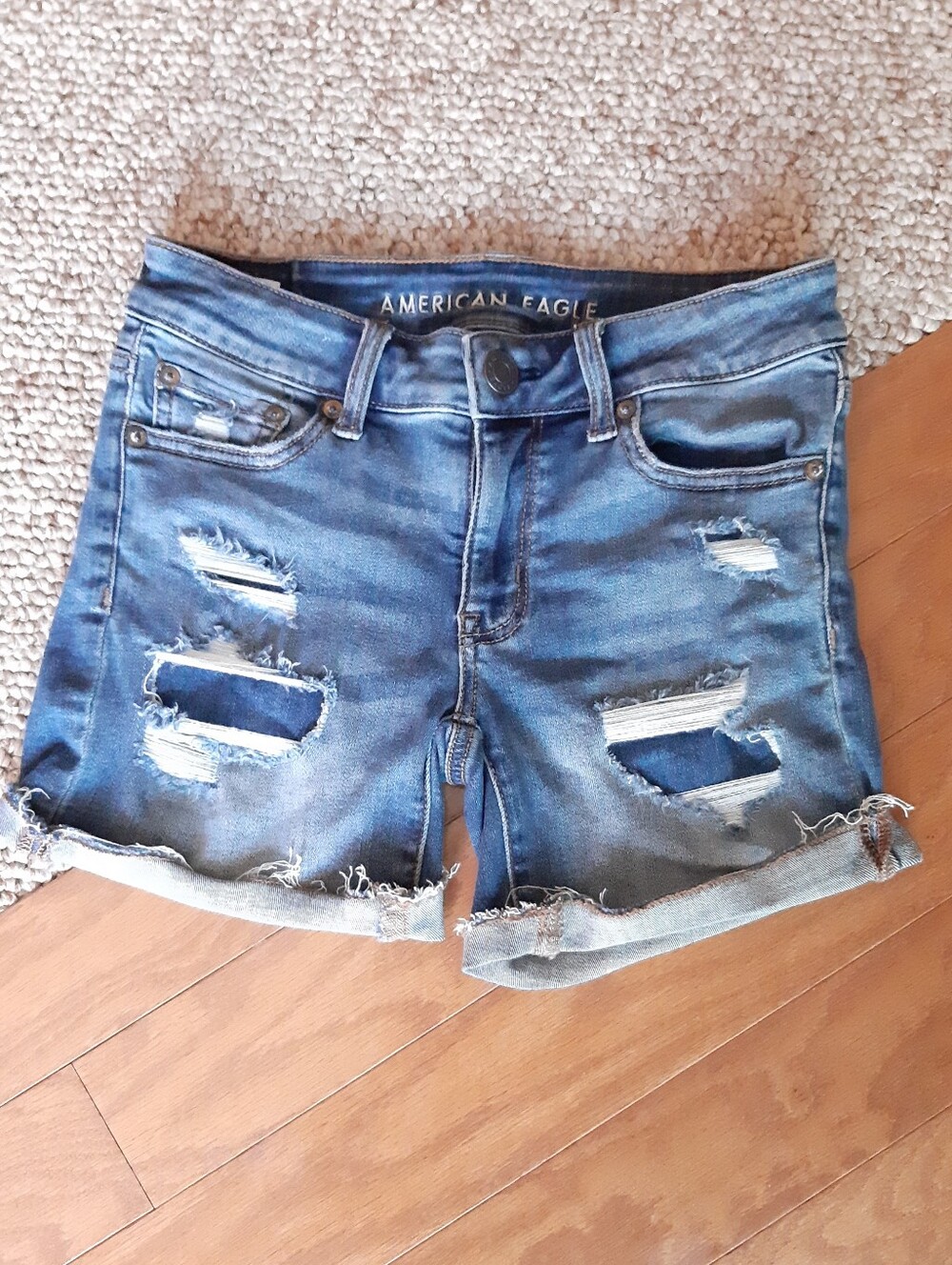 American Eagle Distressed Midi Shorts size 00